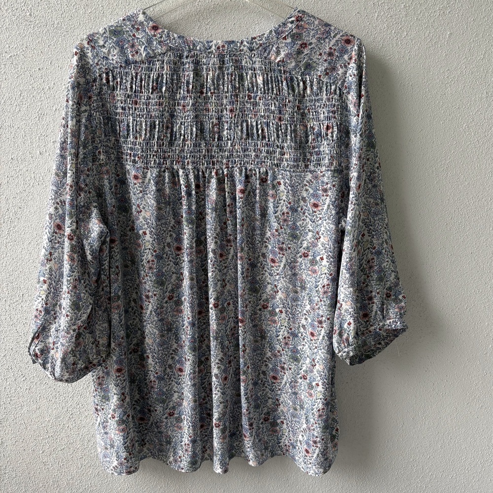 Floral Patterned Women's Top - Picture 3 of 12